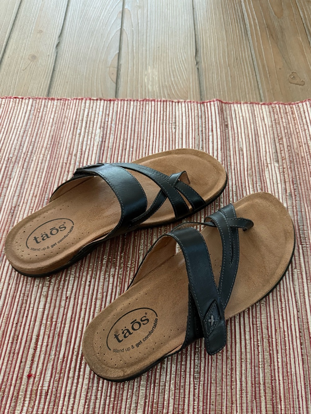 Taos Perfect Sandal Women’s, like new!